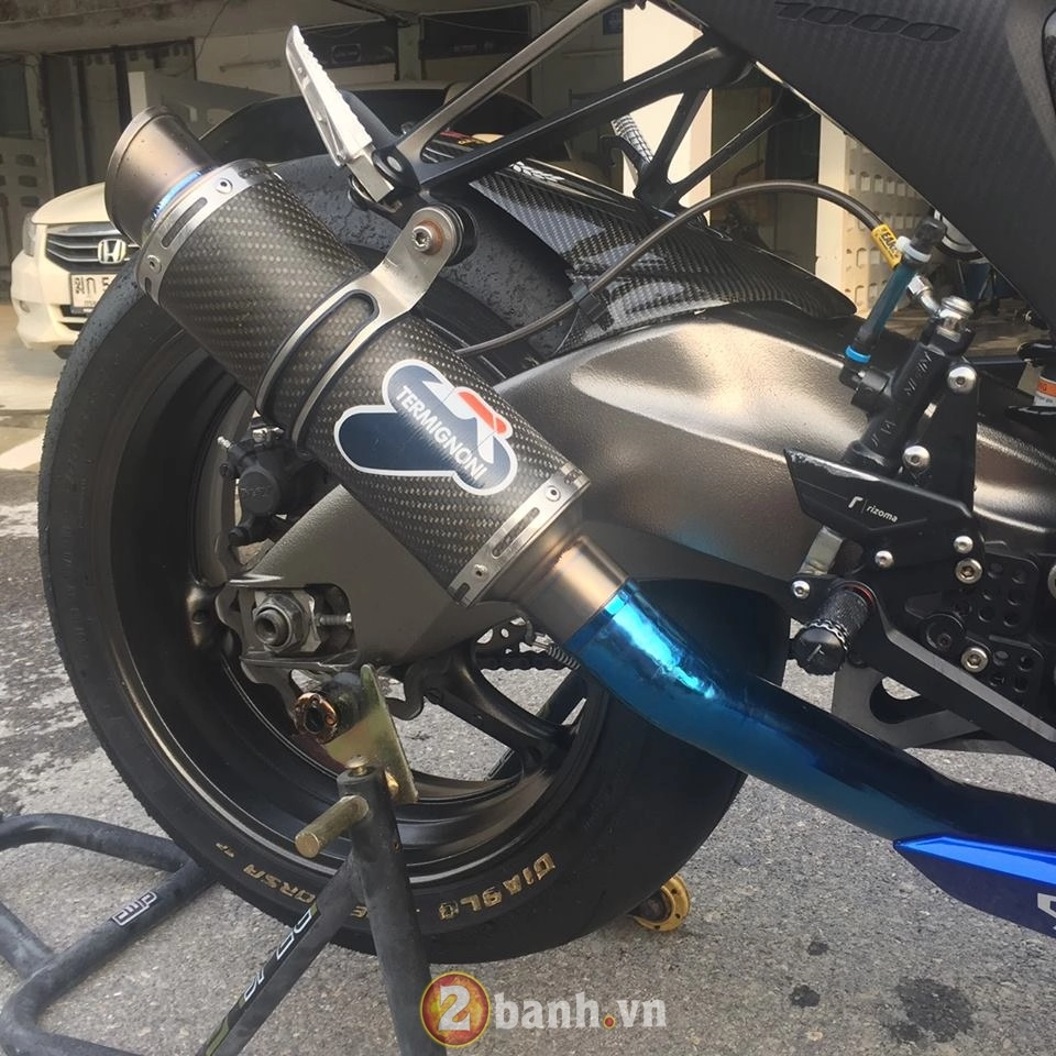 Suzuki gsx-r1000 sánh duyên cùng termignoni