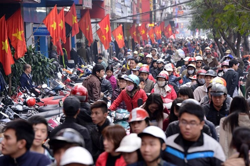 Tắc nghẽn phố thời trang ngày sát tết