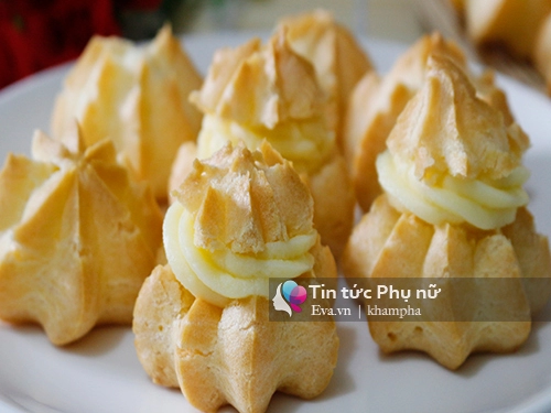 Thèm chảy nước miếng với bánh su kem nhân custard