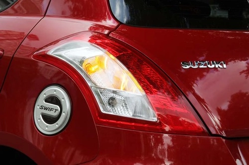  thêm hình ảnh suzuki swift tại sài gòn 