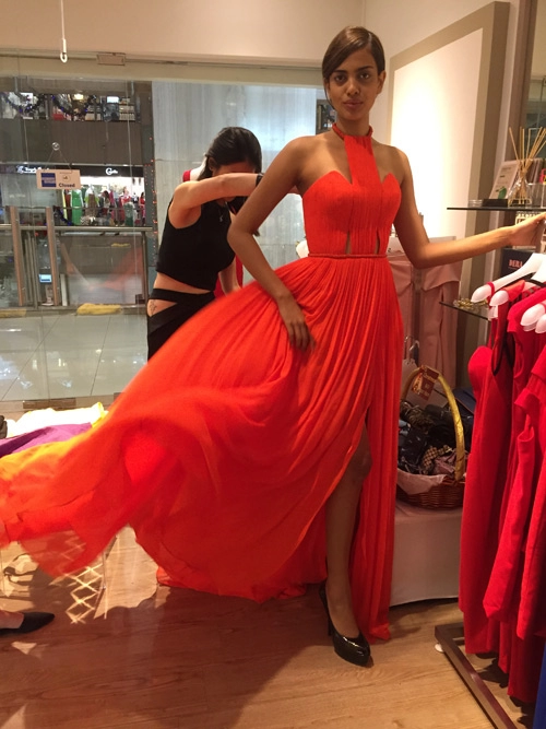 Thiết kế việt xuất hiện tại hoa hậu hoàn vũ 2015