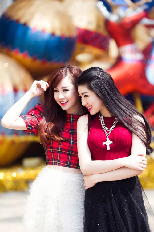 Thiếu nữ sài gòn sành điệu đón noel
