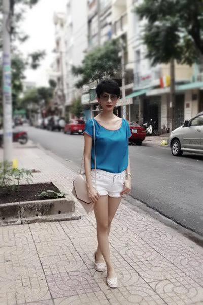 Thời trang phố tươi trẻ như xuân lan