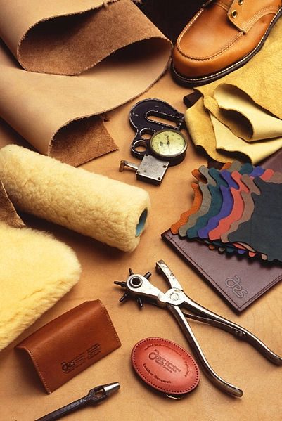 Thú vị với phụ kiện da handmade giá rẻ