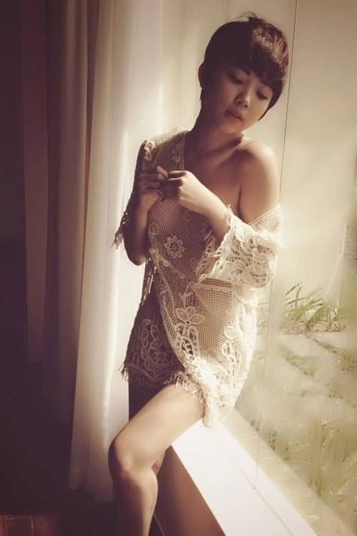 Tóc tiên siêu sexy dù trong nhà ngoài phố