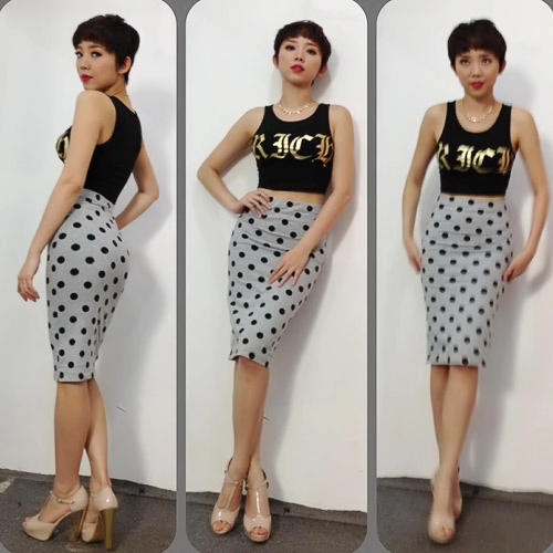 Tóc tiên siêu sexy dù trong nhà ngoài phố