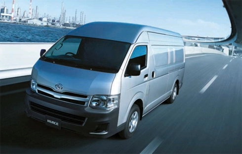  toyota hiace mới giá từ 1066 tỷ đồng 