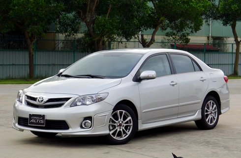  toyota việt nam giới thiệu corolla altis 20rs 