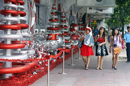 Tphcm phố thời trang rực rỡ đón giáng sinh