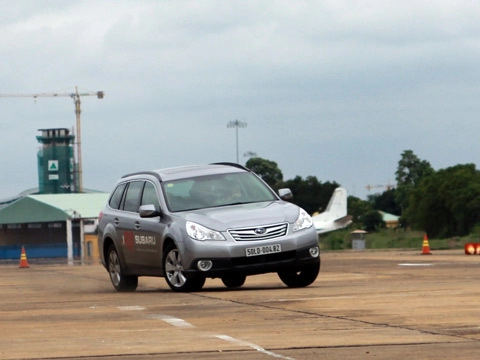  trải nghiệm subaru với những vòng cua mini 