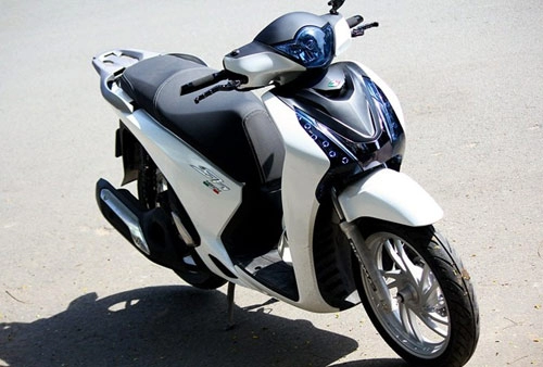 Trào lưu độ mặt nạ cho honda sh 2012