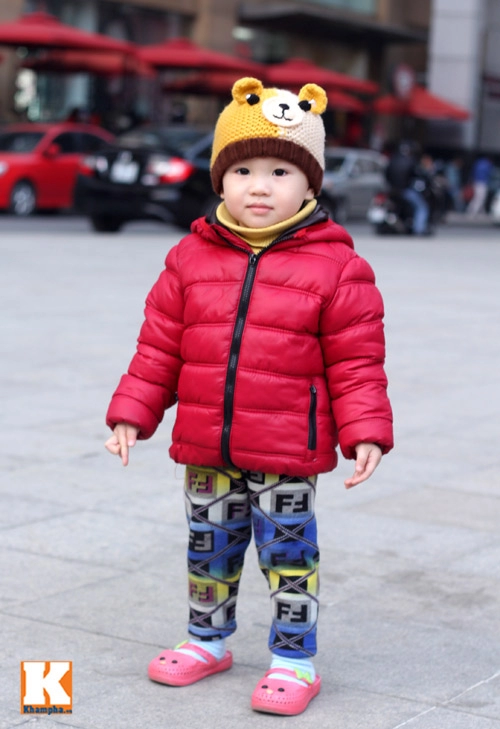 Trẻ em sành điệu trên phố đông hà nội