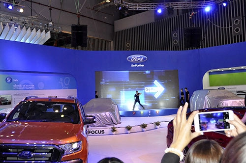 Triển lãm motor show 2015 đã mắt với 150 mẫu xe ô tô