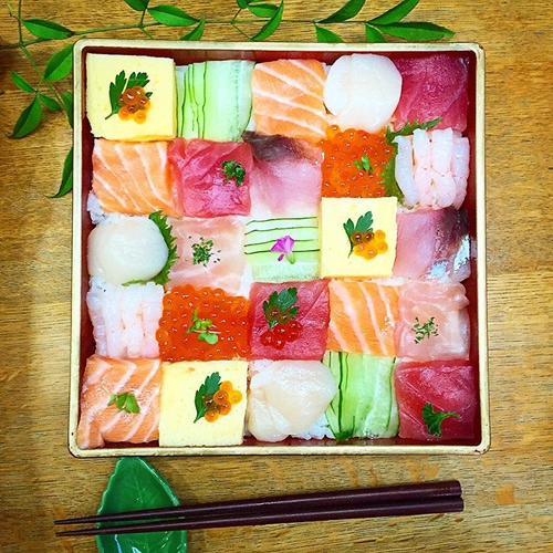 Từ sushi miếng người nhật chuyển sang mê mẩn sushi ghép hình