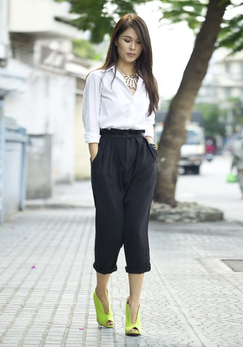 Váy áo sành điệu của nữ giám đốc sài thành