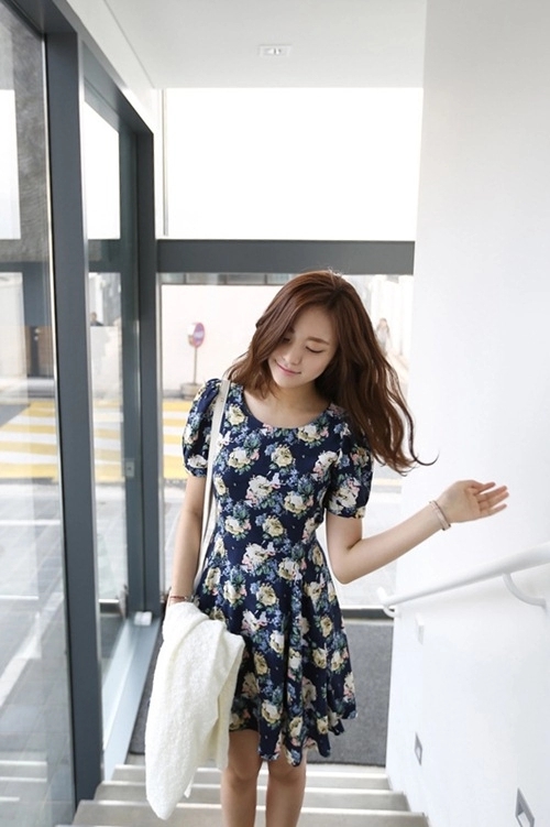 Váy hoa 180 ngàn quyến rũ tín đồ đường phố