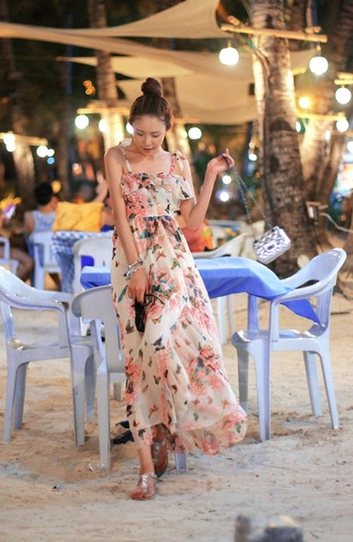 Váy maxi thách thức mùa nắng