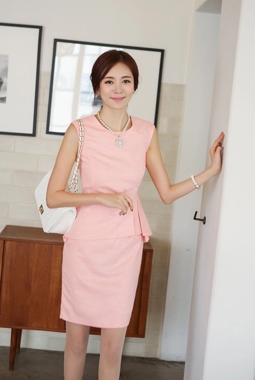 Váy nào cho nữ công sở tròn trịa