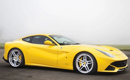 Vén màn ferrari f12 berlinetta