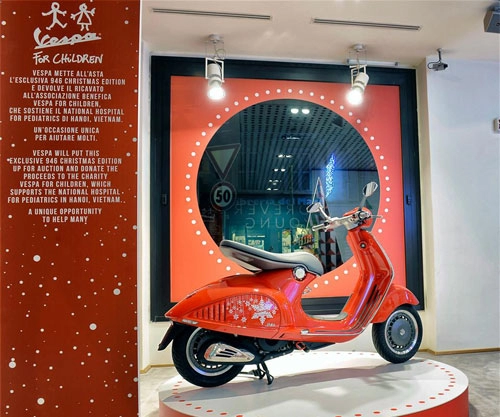  vespa 946 christmas phiên bản đặc biệt 