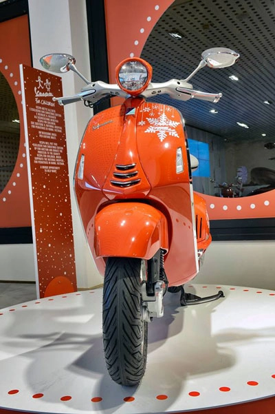  vespa 946 christmas phiên bản đặc biệt 