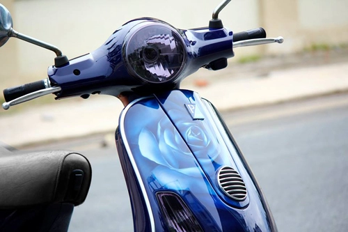  vespa hoa hồng xanh kiêu kỳ tại sài gòn 