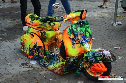  vespa hulk phong cách người khổng lồ xanh 