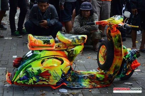  vespa hulk phong cách người khổng lồ xanh 