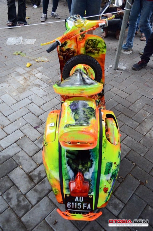  vespa hulk - phong cách người khổng lồ xanh 