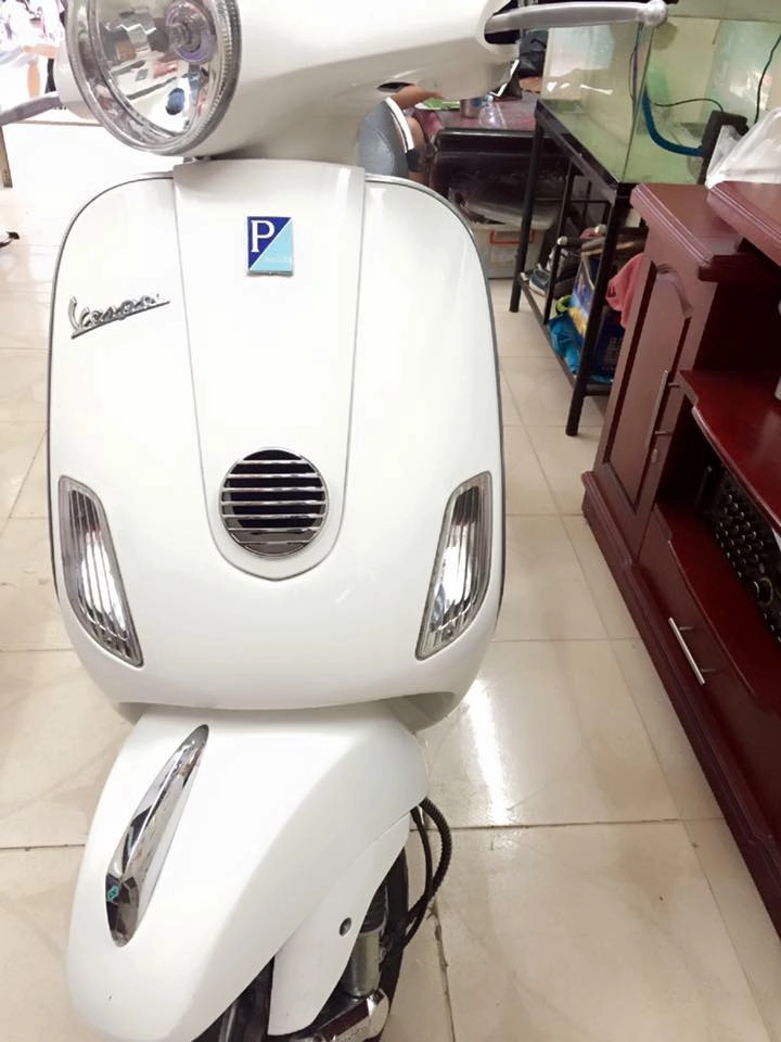 Vespa lx 125ie màu trắng chính chủ bstp