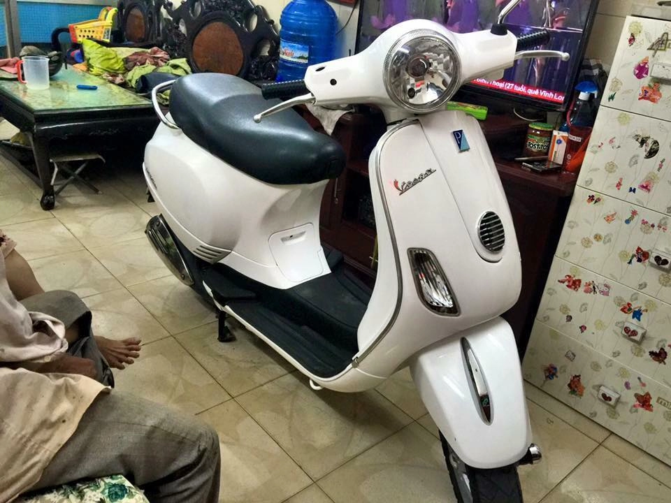 Vespa lx 125ie màu trắng chính chủ bstp