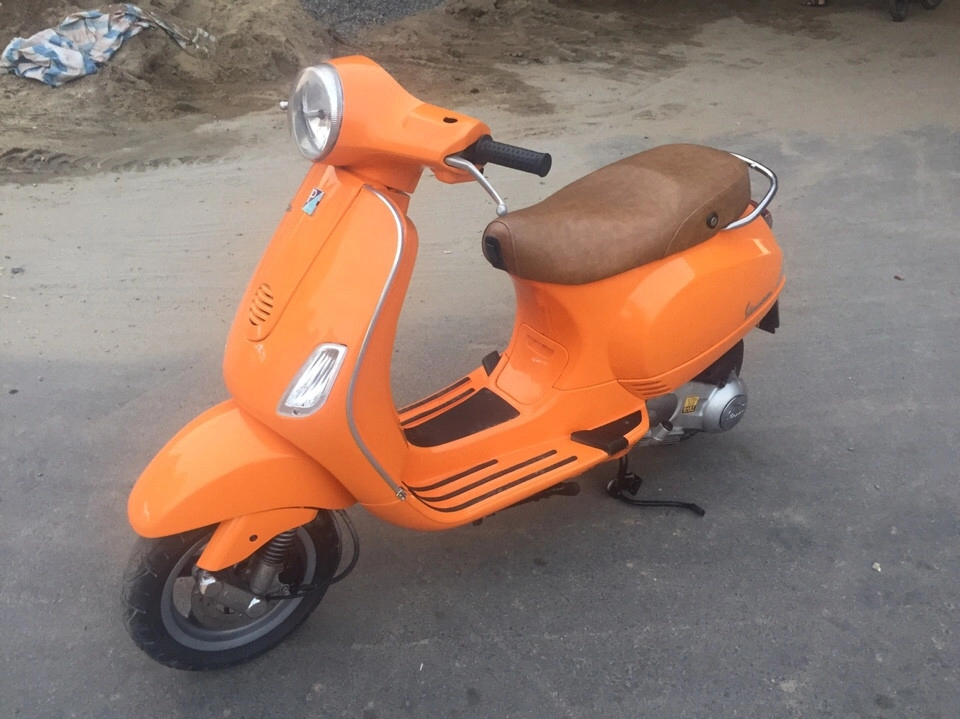 Vespa lx 150 nhập italy đời chót cuối cùng 2010 màu vàng cam