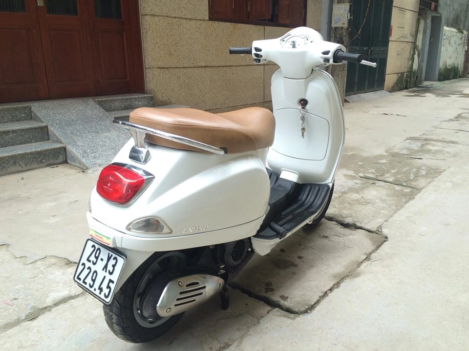 Vespa lx 150 nhập italy đời ero3 màu trắng 29x3 - 22945