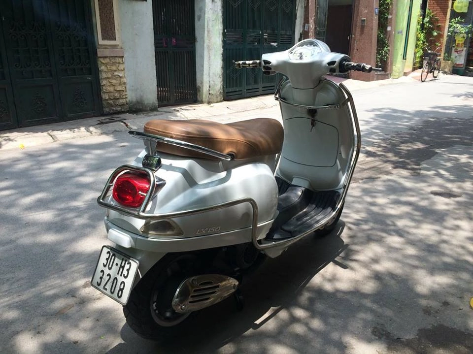 Vespa lx 150 nhập khẩu ý màu trắng 2010 máy nguyên