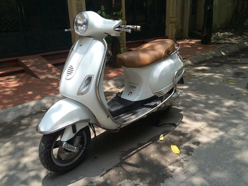 Vespa lx 150 nhập khẩu ý màu trắng 2010 máy nguyên