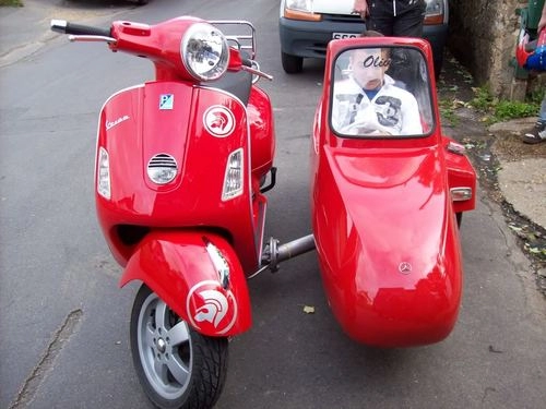  vespa ngộ nghĩnh theo phong cách sidecar 