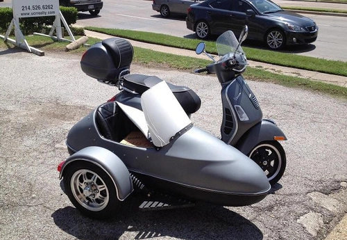  vespa ngộ nghĩnh theo phong cách sidecar 