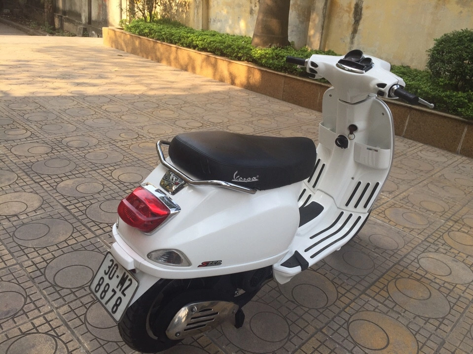 Vespa s 150cc đèn vuông 2011 màu trắng 30m2 - 8878