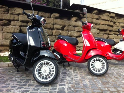 Vespa sprint giá 84 triệu đồng ra mắt