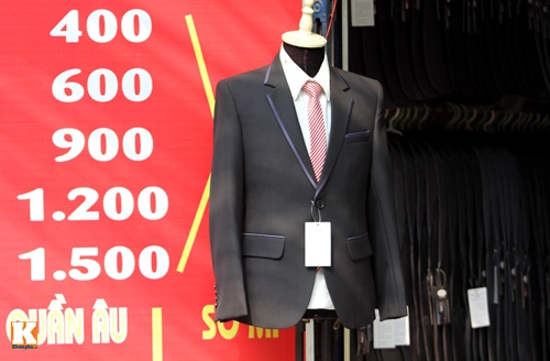 Veston đại hạ giá tràn ngập thủ đô