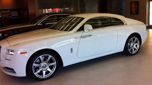 Võ sĩ triệu phú khoe rolls-royce wraith mới