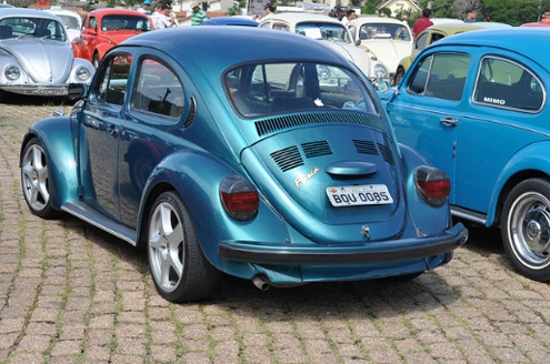  volkswagen beetle cổ đủ sắc màu 