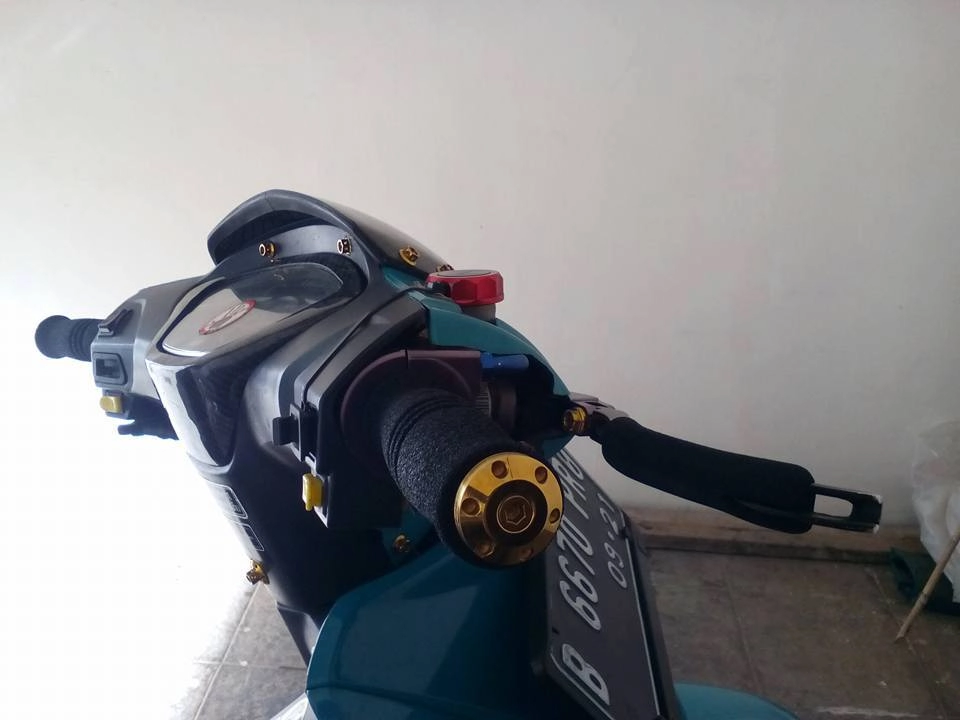 Wave 125 hàng indo tạo nét bên vespa