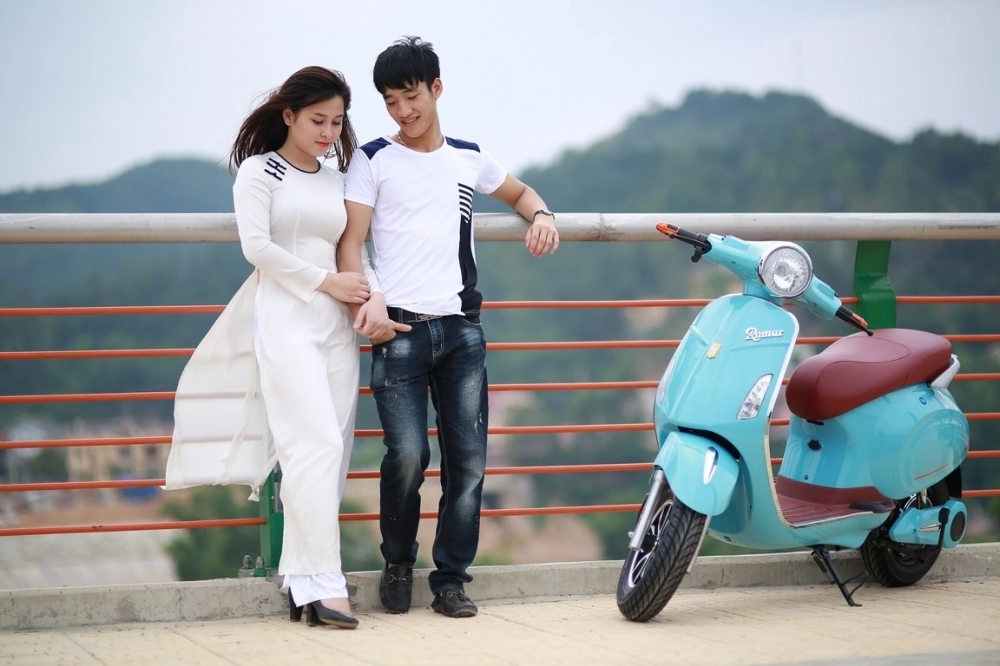 8 lý do phụ huynh mua xe máy điện vespa roma cho con