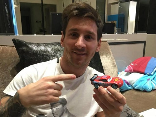 Xe ferrari đắt nhất thế giới về tay ngôi sao messi