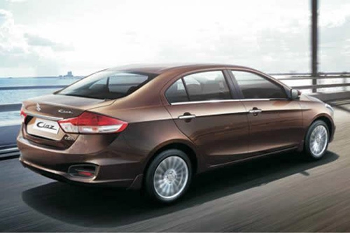 Xe giá rẻ suzuki ciaz cạnh tranh honda city