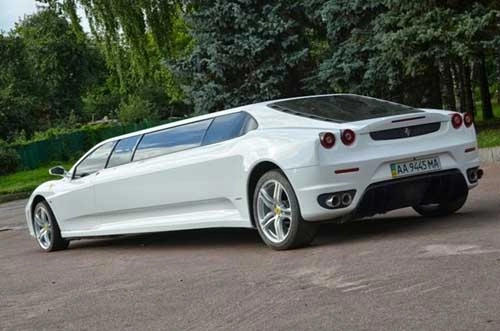 Xe limousine ferrari nhái giống như thật