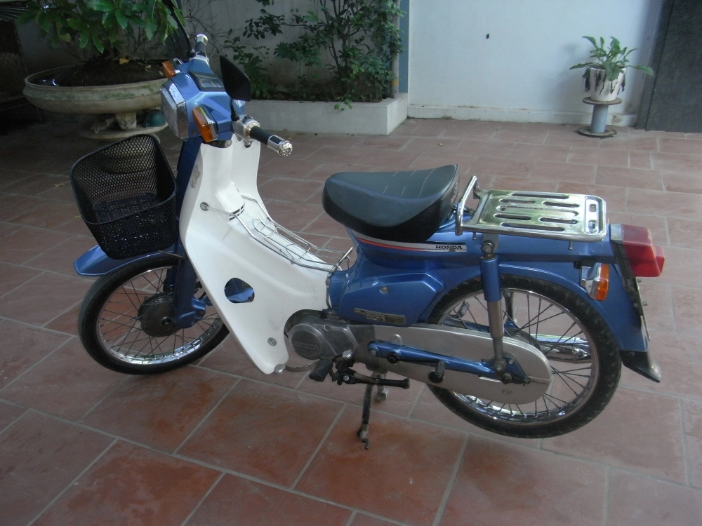 Xe máy honda cub 82 kim vàng giọt lệ 4 số