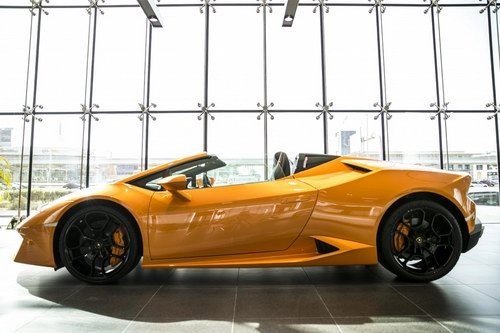 Xem đại lý lamborghini lớn nhất thế giới đặt tại dubai