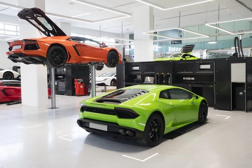 Xem đại lý lamborghini lớn nhất thế giới đặt tại dubai